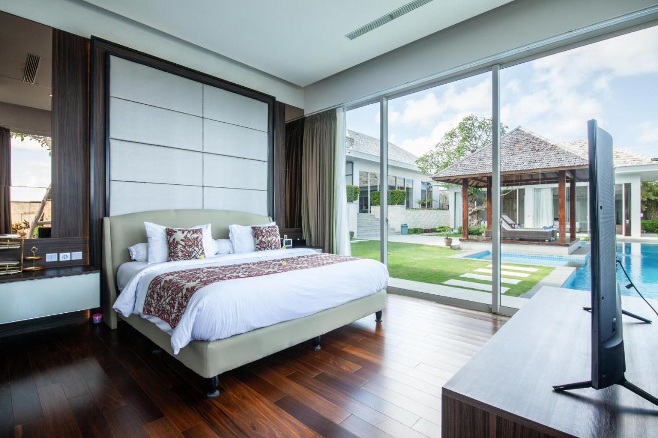 Cliff Front Luxury 4 Bedroom At Pandawa